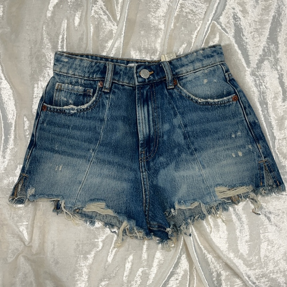 New without tags Zara denim shorts summer 2023 size 4 style 4365/400/36